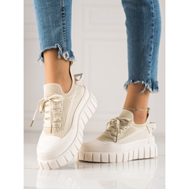 TRENDI Sneakers traforate sulla piattaforma beige 1