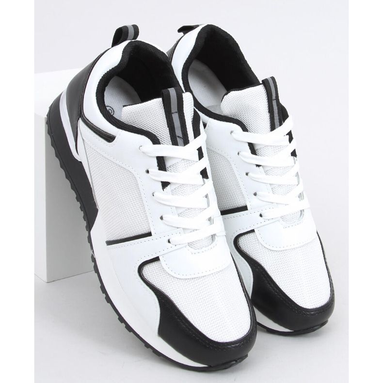 Scarpe da ginnastica nere Montse bianca nero 1