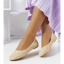 Ballerine in pizzo Chuwi beige lucido 1