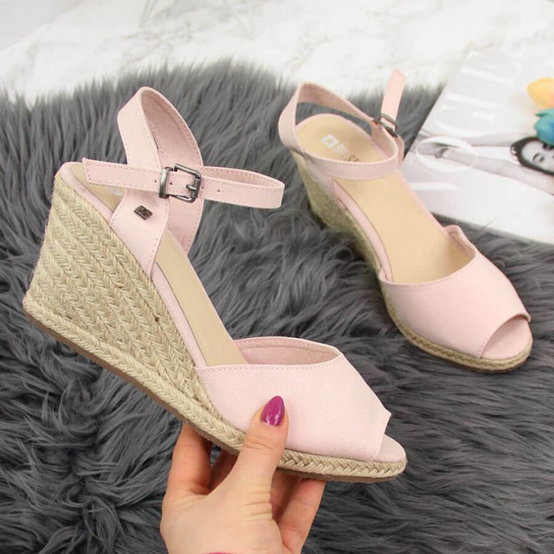 Sandali con zeppa Big Star W HH274832 rosa 1