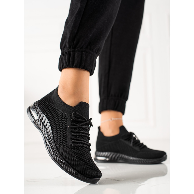 TRENDI Scarpe sportive leggere nero 1