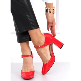 Pumps esposte sul post di Frida Red rosso 1