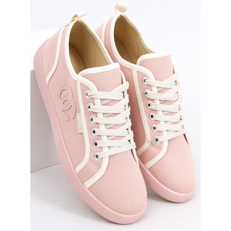 Rosa Trest Sneakers chanelki rosa 2