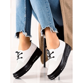 Scarpe Vinceza leggere bianca 1
