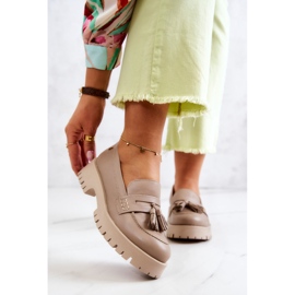 Scarpe da donna in pelle Fringes Maciejka 05497-04 Beige 2