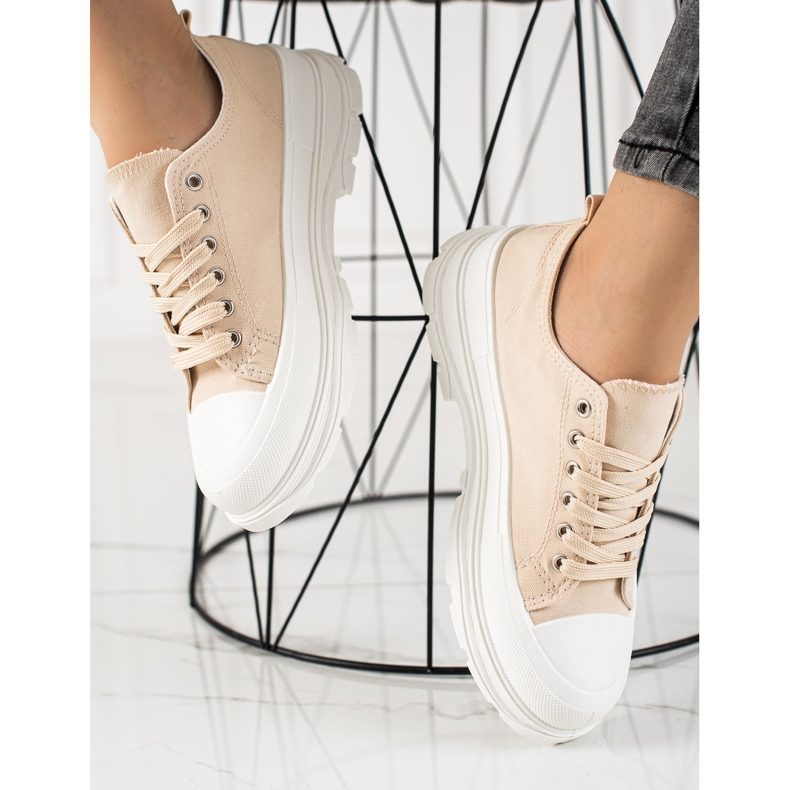 TRENDI Sneakers beige alla moda 1