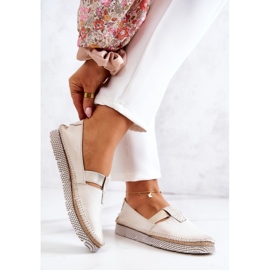 Mocassini da donna in pelle Maciejka 05432-22 Beige chiaro 2