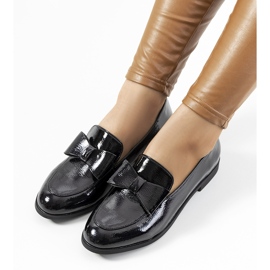 Scarpe da donna nere laccate Flora nero 1