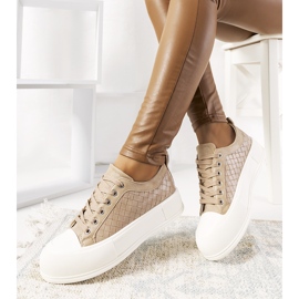 Sneakers beige con suola spessa in Luther 2