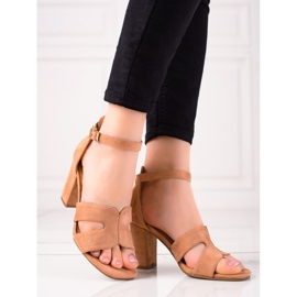 Evento Sandali con tacco alto in camoscio beige marrone 1