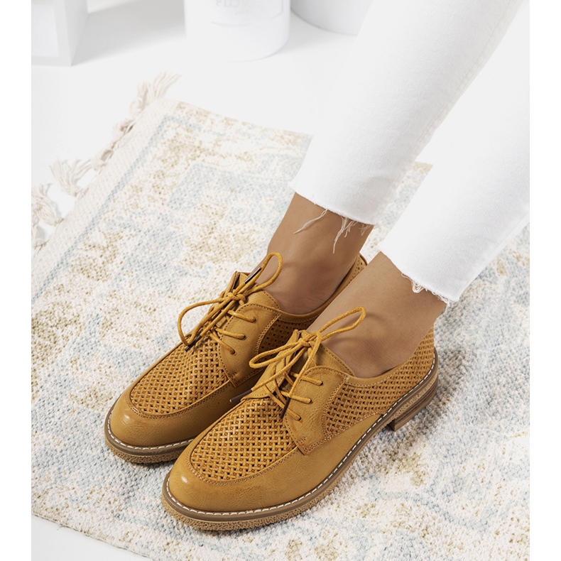 Oxford marrone traforato Edda 1