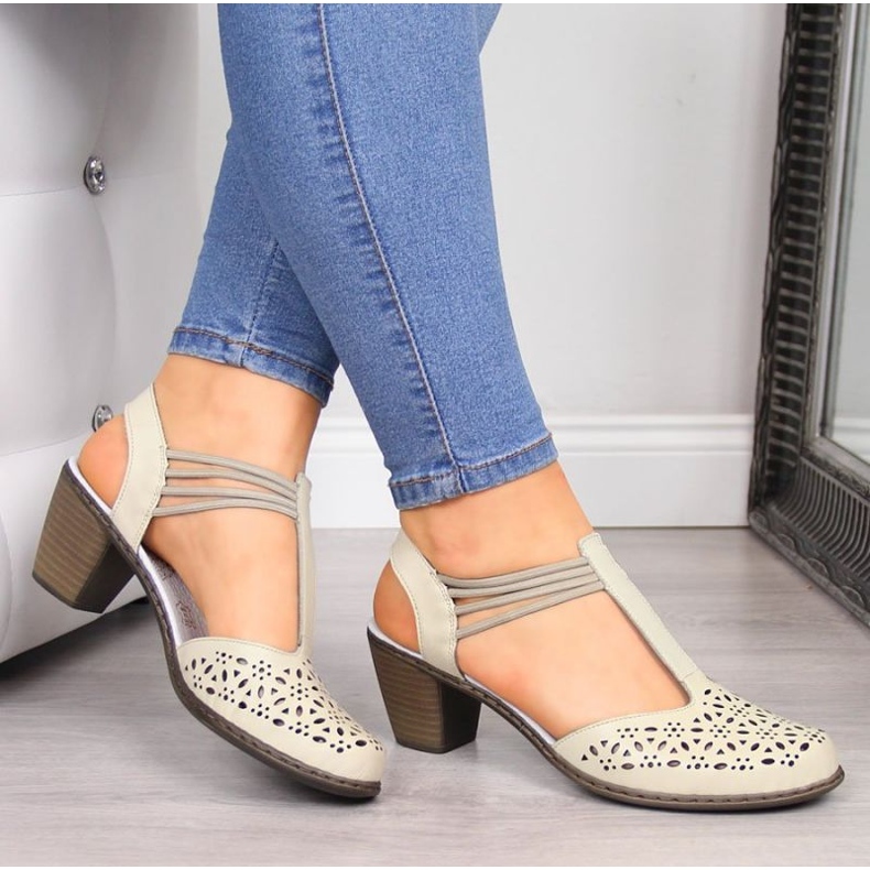 Sandali in pelle Rieker W RKR316 beige 2