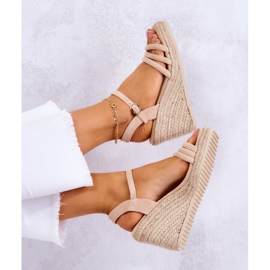 FJ1 Sandali con zeppa in pelle scamosciata beige della Louisiana 2