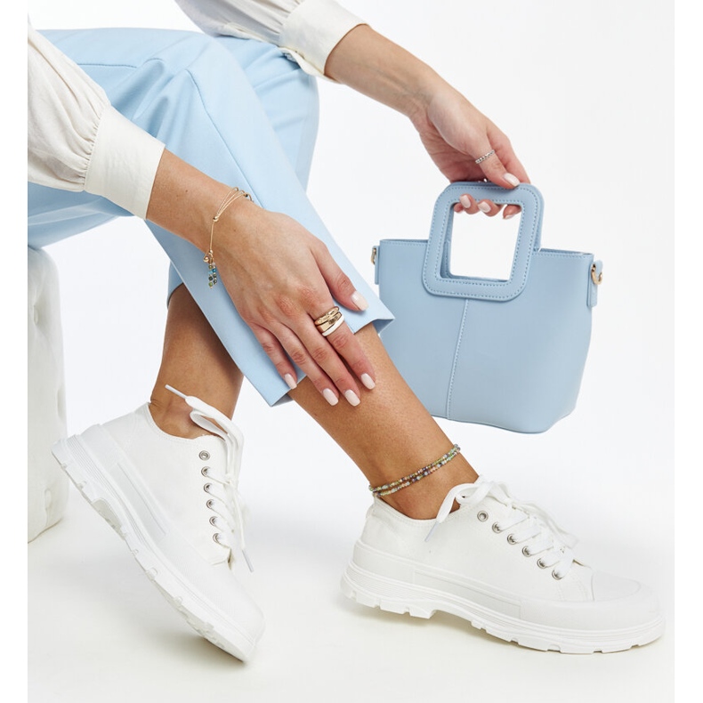 Sneakers bianche su una robusta suola Prenzel bianca 1