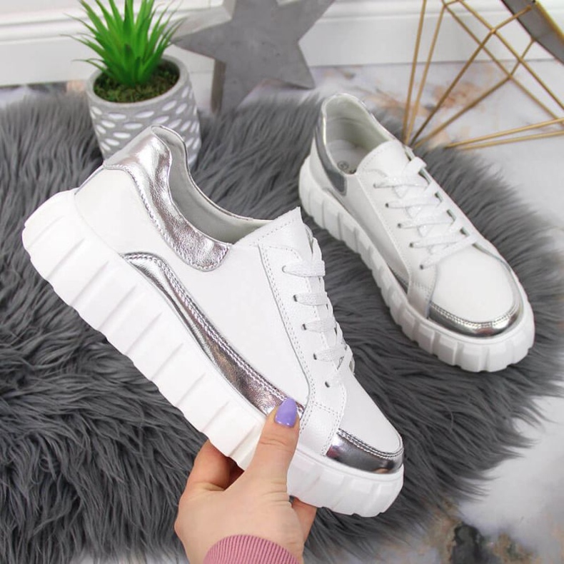 Scarpe in pelle sulla piattaforma S. Barski W OLI161 bianco 1