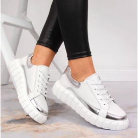 Scarpe in pelle sulla piattaforma S. Barski W OLI161 bianco 2