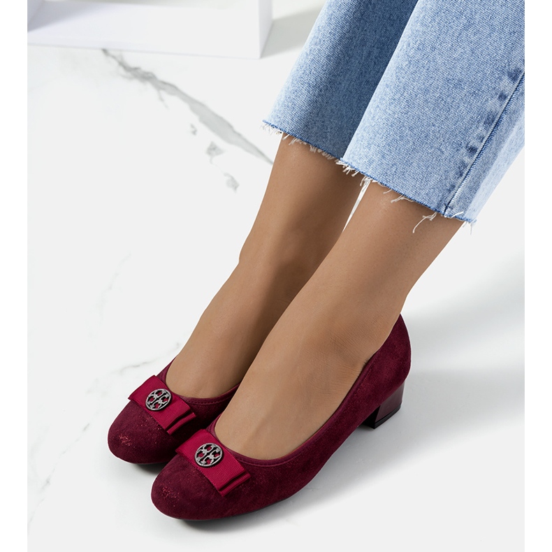 Décolleté bordeaux lucidi di Baten rosso 1