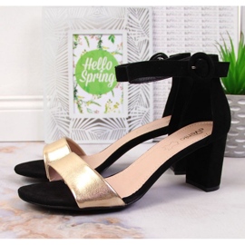 Sandali neri e oro sul post eVento W EVE208D nero d'oro 2