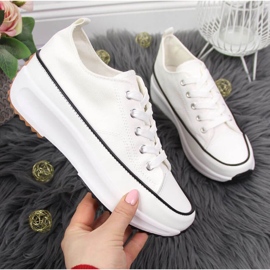 Sneakers bianche sulla piattaforma McKeylor W JAN93A bianco 1