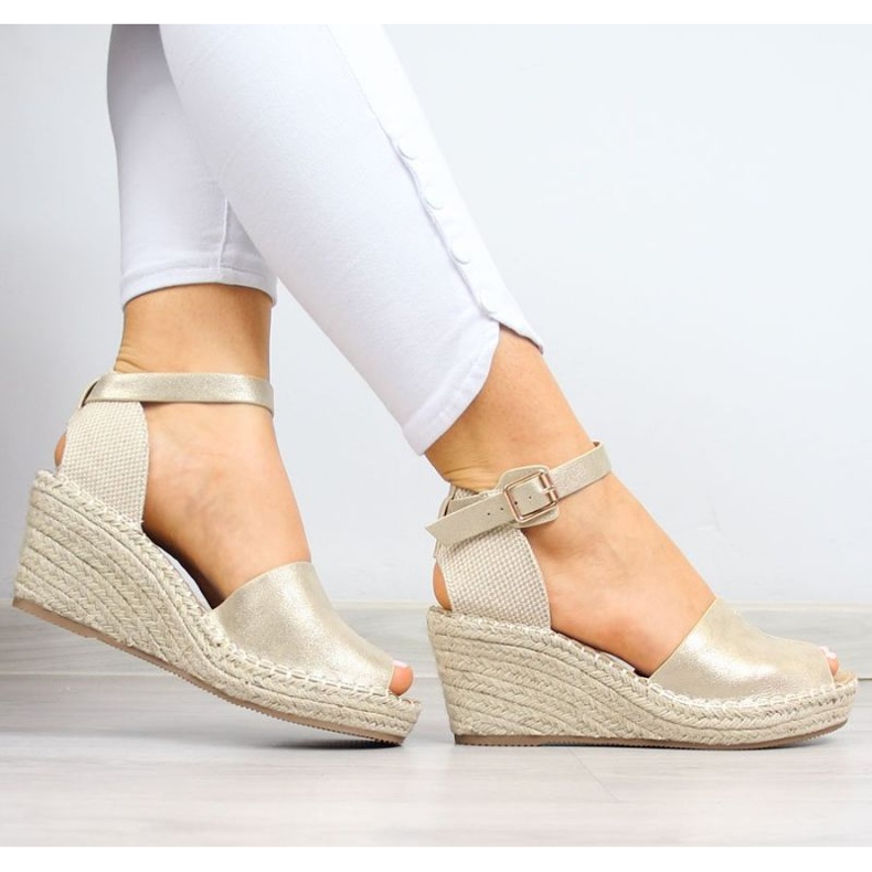 Sandali espadrillas sulla zeppa eVento W EVE68A oro d'oro 2