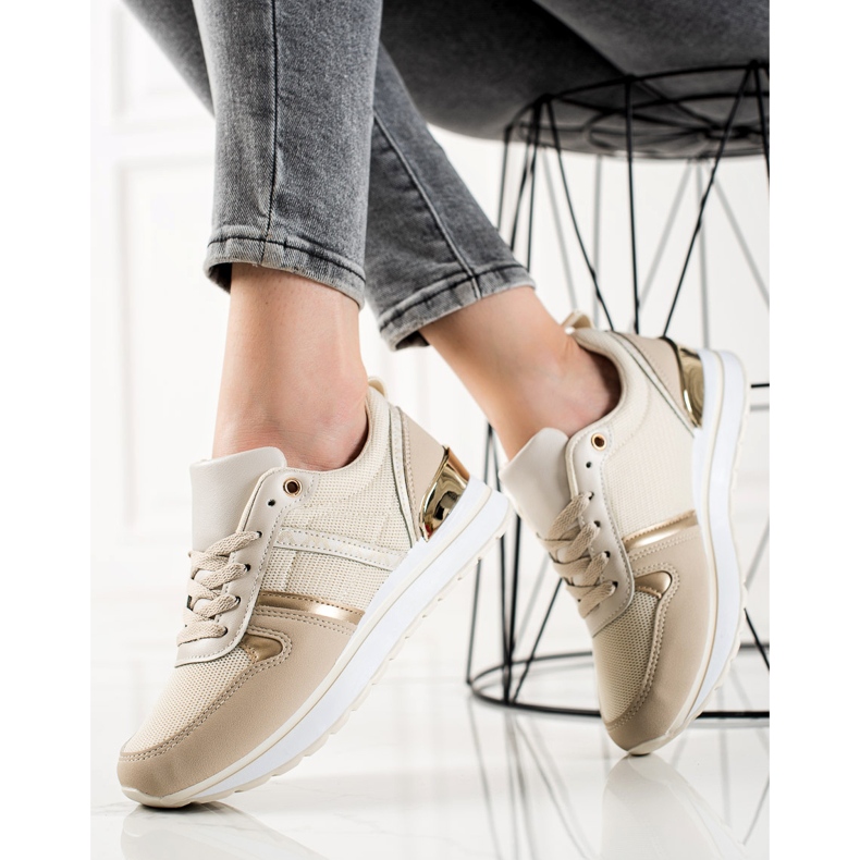Sweet Shoes Sneakers comode classiche beige d'oro 1
