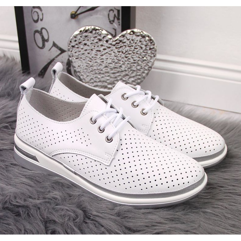 Scarpe in pelle traforate T.Sokolski W SCA154 bianco 2