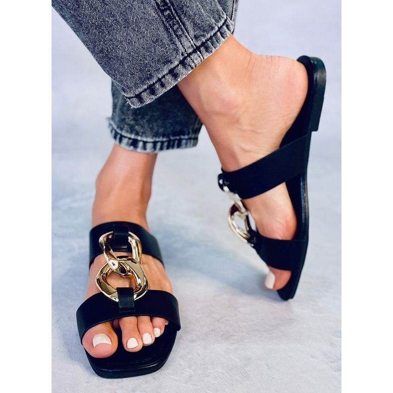 Pantofole Saud nere con catena nero 1