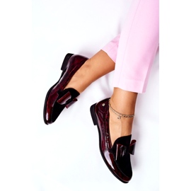 Scarpe brogue da donna Maciejka Mocassini laccati Bordeaux marmorizzato 04099-33 / 00-1 nero rosso 1