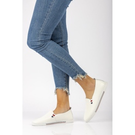 Scarpe in pelle FILIPPO DP066 / 21 Wh bianco 1