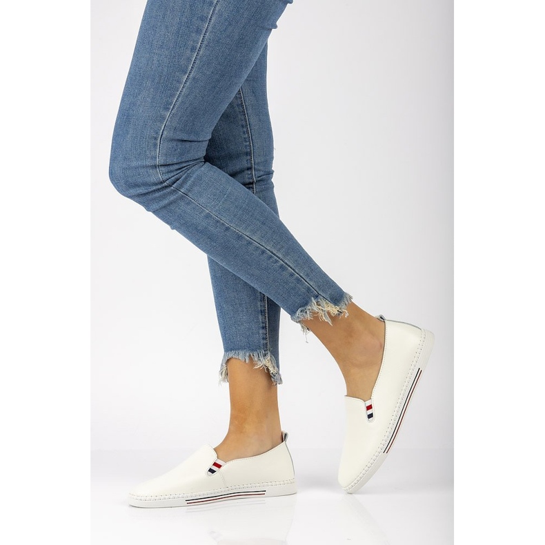 Scarpe in pelle FILIPPO DP066 / 21 Wh bianco 1