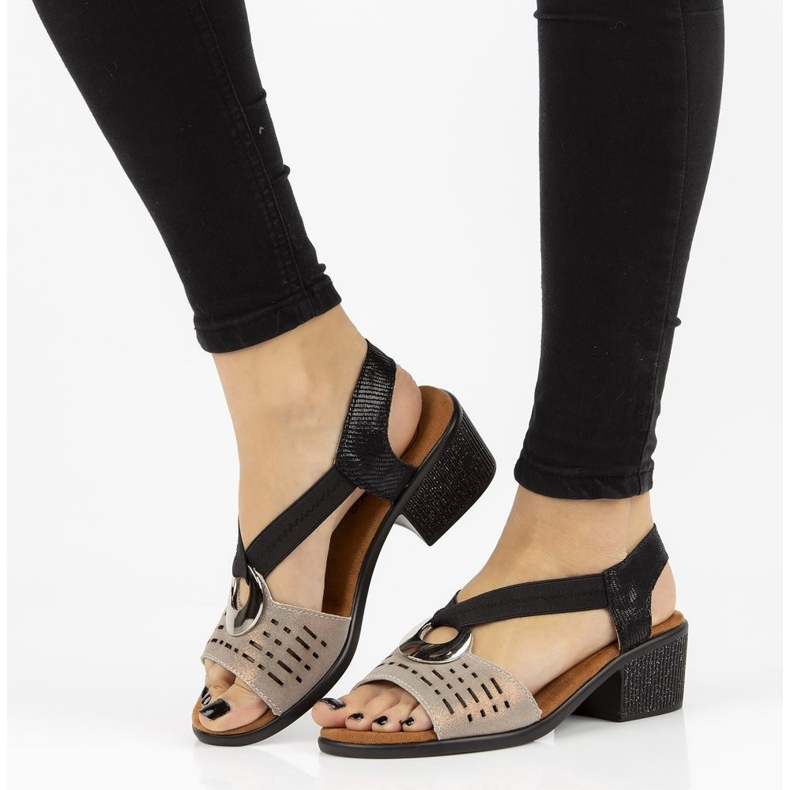 Sandali in pelle Filippo DS2308/21 Bk Go nero e oro d'oro 1