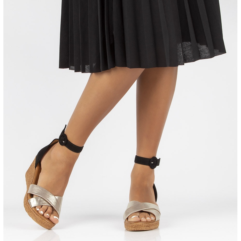 Sandali in pelle Filippo 04565-25/00-5 oro e nero d'oro 1