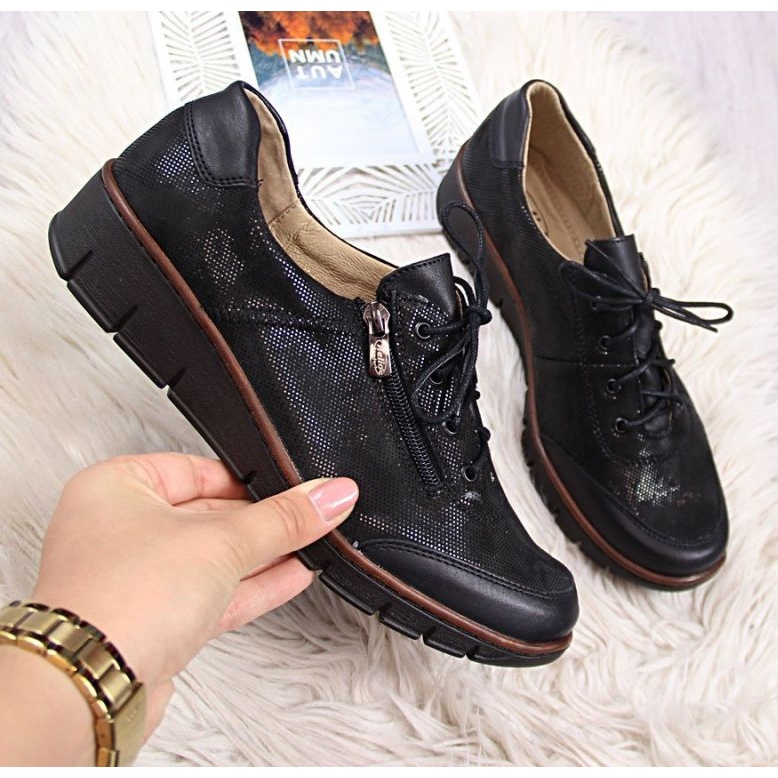 Scarpa in pelle Helios W H334 nero lucido 1