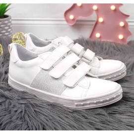 Scarpe da bambina sneakers con velcro bianco Kornecki 6286 bianca 2