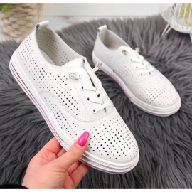 Scarpe traforate in pelle Vinceza W JAN85 bianco 1
