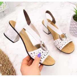 Sandali in pelle con gomma Rieker W RKR433 bianco 1