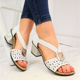 Sandali in pelle con gomma Rieker W RKR433 bianco bianca 2