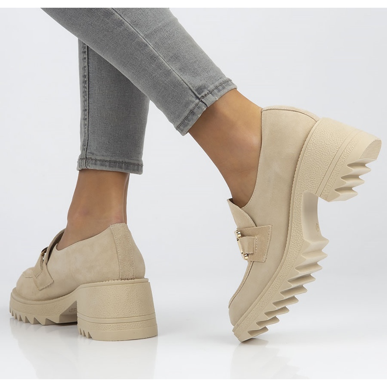 Scarpa in camoscio Filippo 20107 beige 1