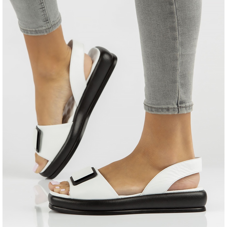 Sandali in pelle Filippo DS3902 / 22 Wh bianco 1