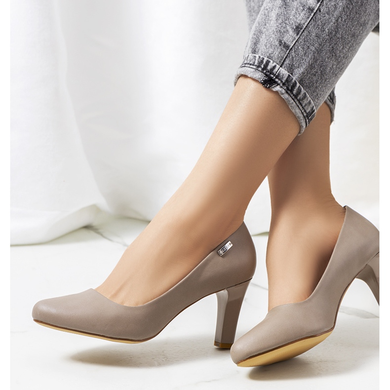Décolleté beige su tacco Giessen 1
