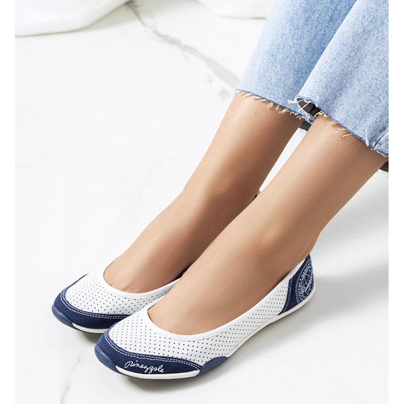 Ballerine Wascana in pelle traforata bianca bianco blu navy 1
