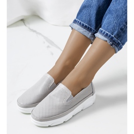 Sneakers in pelle grigia di Velders grigio 1
