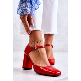 PG1 Pompe Laccate Alla Moda Su Un Bar Maoris Rosso 2