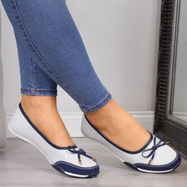 Ballerine traforate da donna in pelle bianca eVento 2