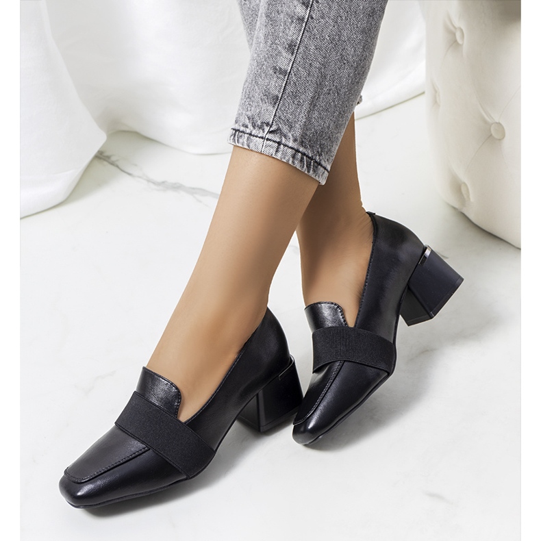 Scarpe brogue nere sul palo di Thoma nero 1