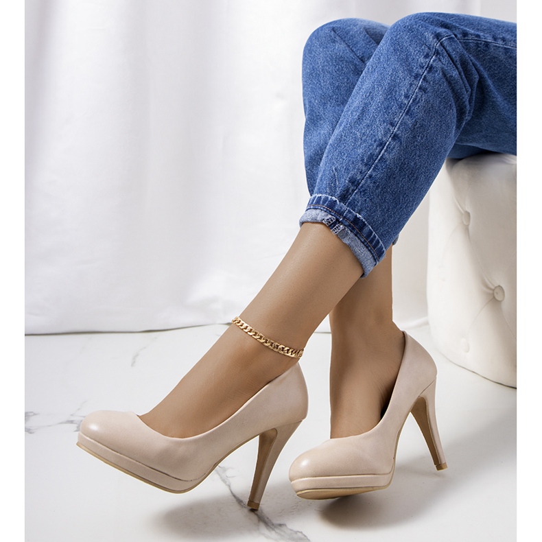 Tacchi alti beige sulla piattaforma Reserve 1