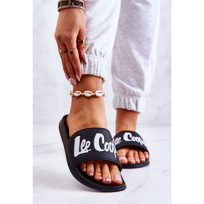 Lee Cooper LCW-22-42-1004 Pantofole da donna nere bianco nero 2