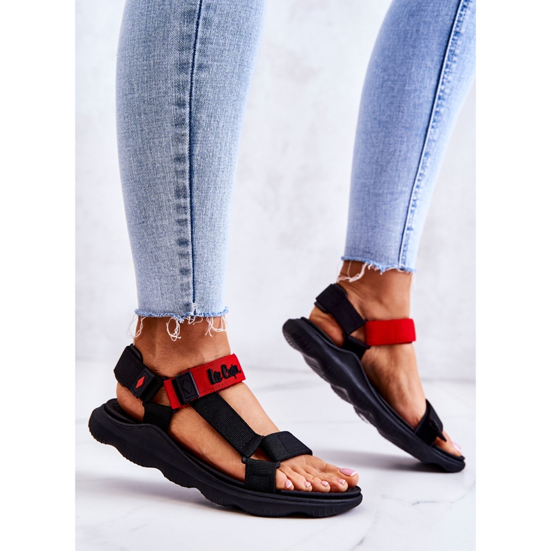 Sandali sportivi da donna Lee Cooper LCW-22-34-0954L Nero-Rosso 2