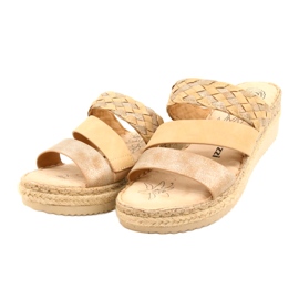 Flip da donna con una treccia a cuneo Jezzi 22SD98-4566 beige 2