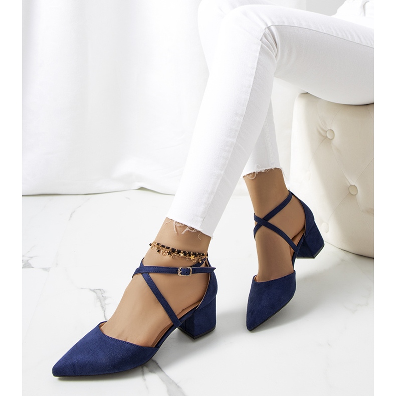 Décolleté blu navy sul palo Terra 1